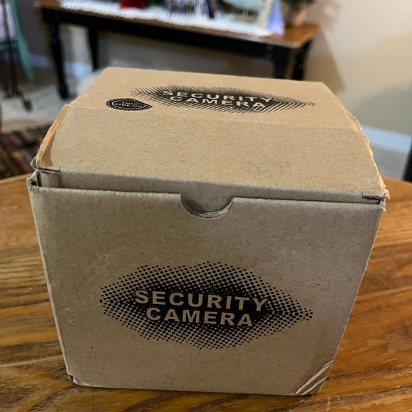 NIB Aluminum Dome Security Camera - Day or Night Color IR - 2.8 - 12mm Lens - Picture 7 of 9